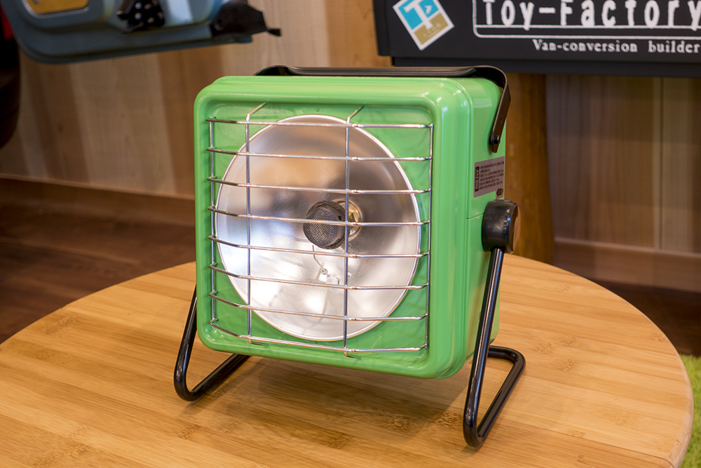 UNIFLAMEワーム2のグリーンバージョン！？| キャンピングカー専門店の