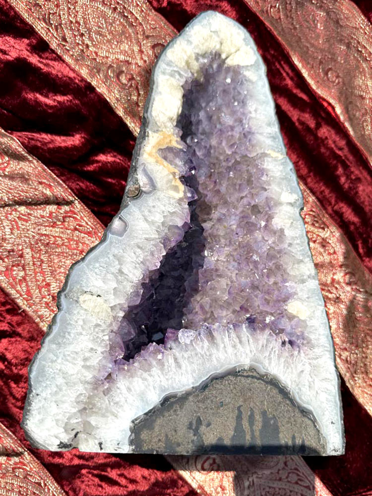 楽天市場】天然 アメジスト 紫水晶 ドーム 原石 大きい クラスター 約