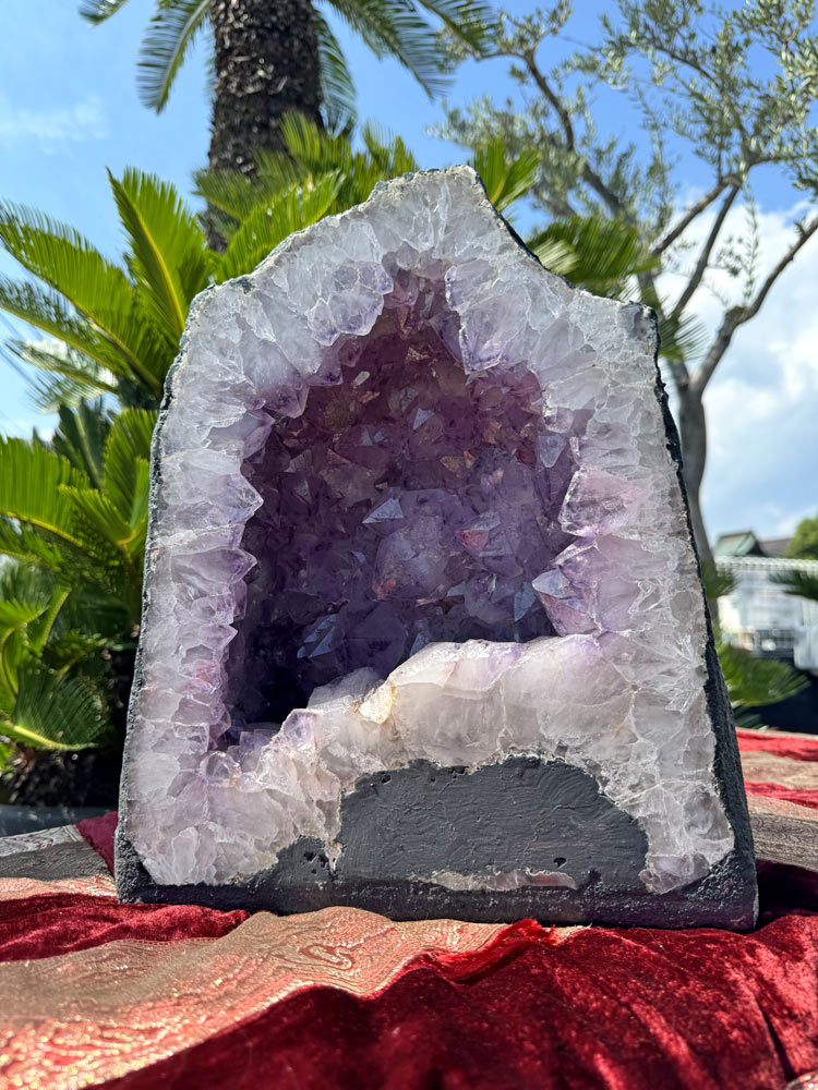 楽天市場】天然 アメジスト 紫水晶 ドーム 原石 大きい クラスター 高