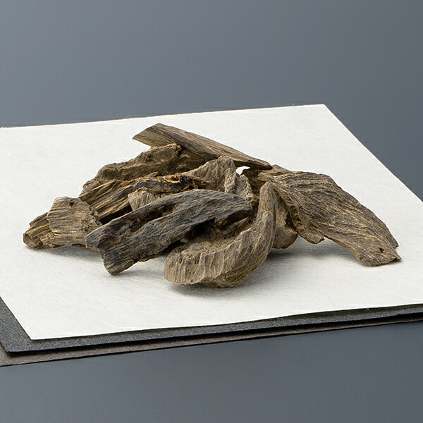 楽天市場】沈香(じんこう) 爪(ツメ) 極上タニ沈香 10g 化粧箱入り