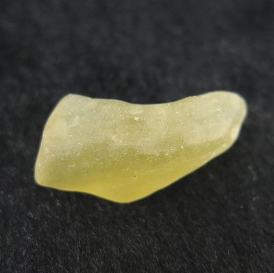 楽天市場】リビアンデザートグラス 原石 7.7g : 榎本通商