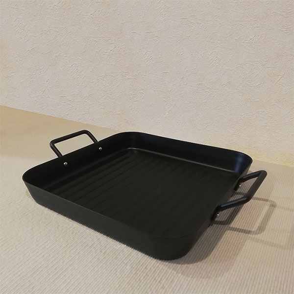 楽天市場】【取寄品】 IHでもガスでも使える鉄製角型プレート 25×25cm