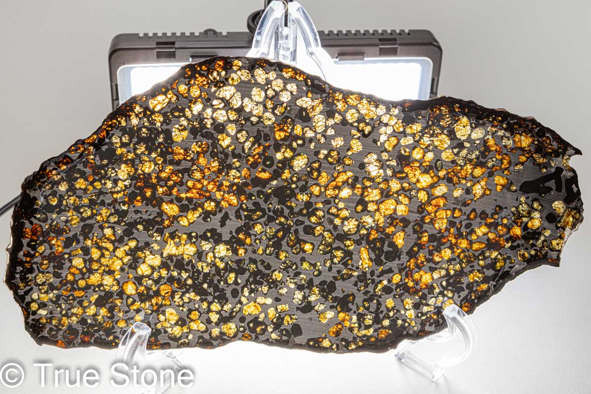 楽天市場】パラサイト隕石 原石 スライス 320g 石鉄隕石 隕石