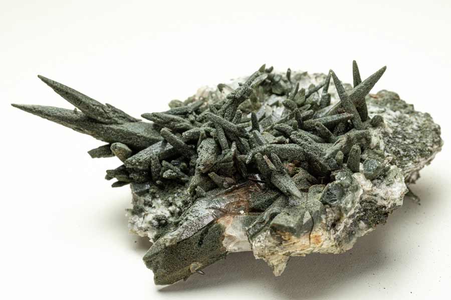 楽天市場】ネパール ガネッシュヒマール産 ヒマラヤ水晶 クラスター