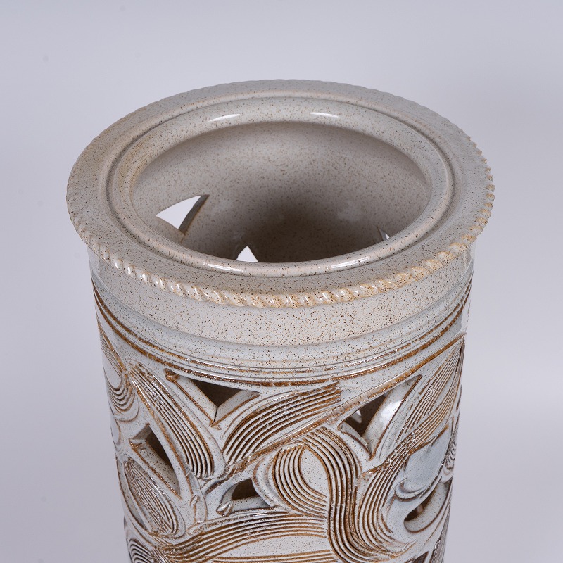 楽天市場】【10%OFF】傘立て 陶器 信楽焼 唐草透し彫 (かすみ釉) 傘立