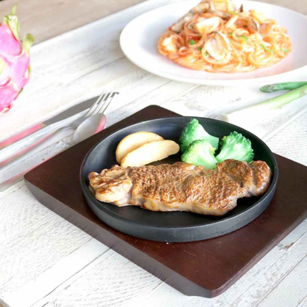 楽天市場】ステーキ皿 15cm スタッキング 木製プレート付き 鋳鉄 IH