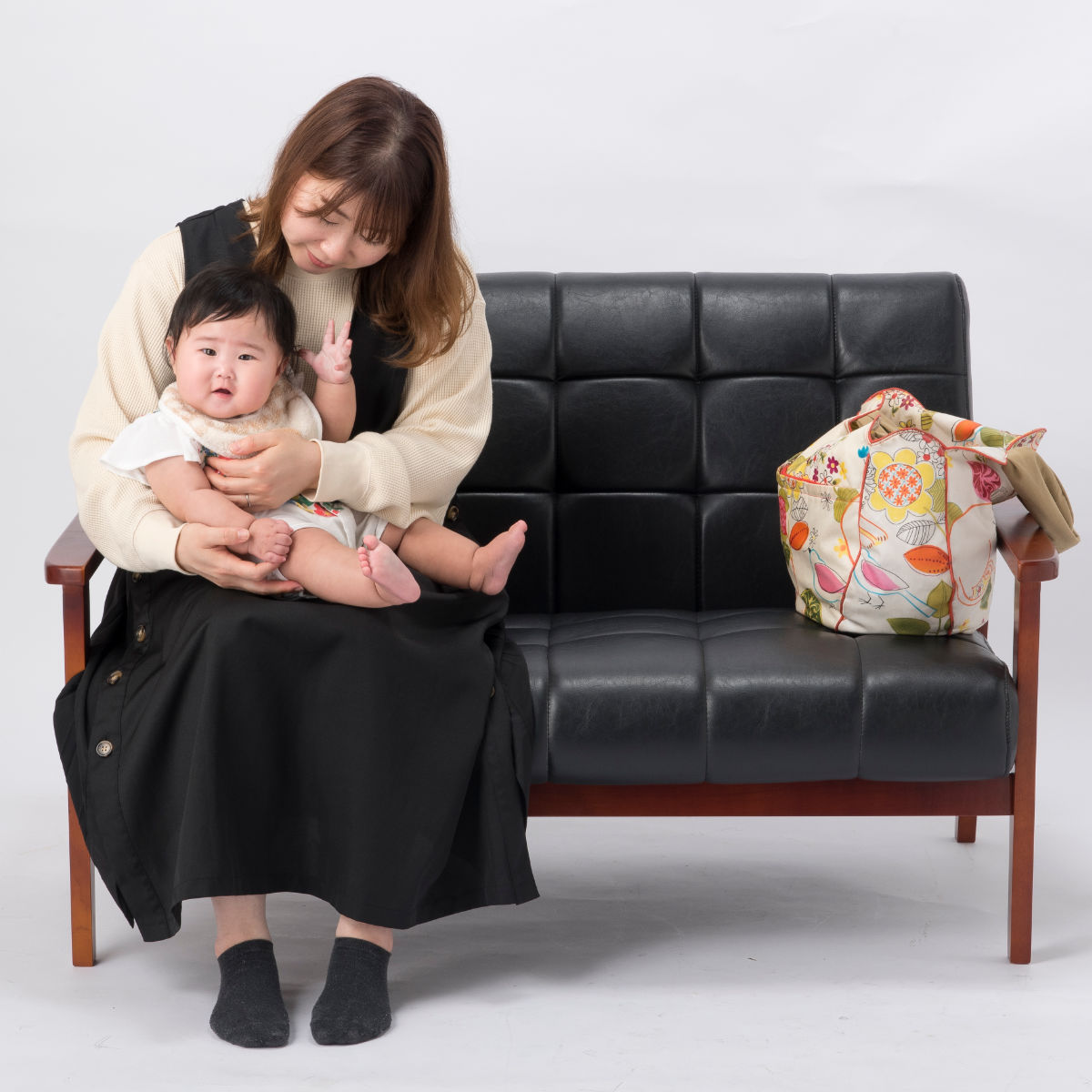 楽天市場】ソファ 2人掛け 幅122cm 木肘 レザーブラック ラニット