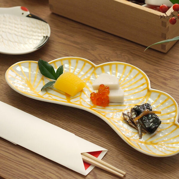 楽天市場】幸楽窯 錦 金 松葉形 前菜皿 / 有田焼 和食器 正月 お正月