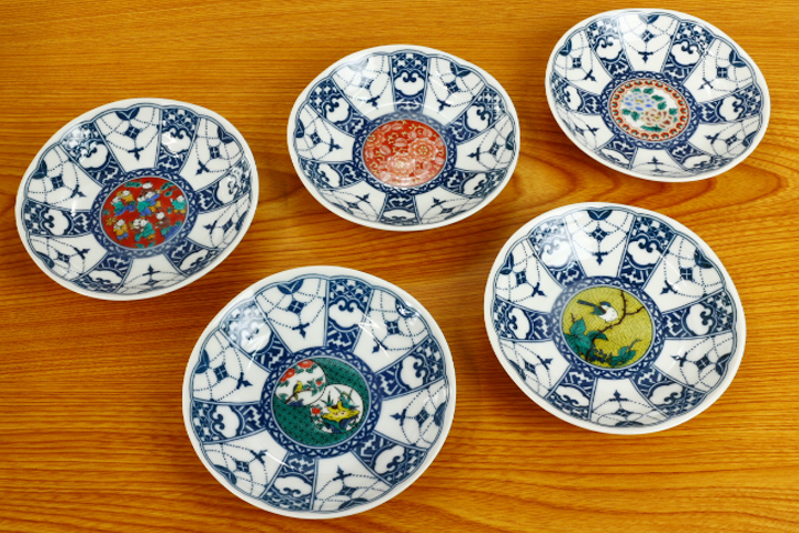 楽天市場】九谷焼 4号皿揃 染付瓔珞紋時代画風/青郊窯＜和食器 皿 人気