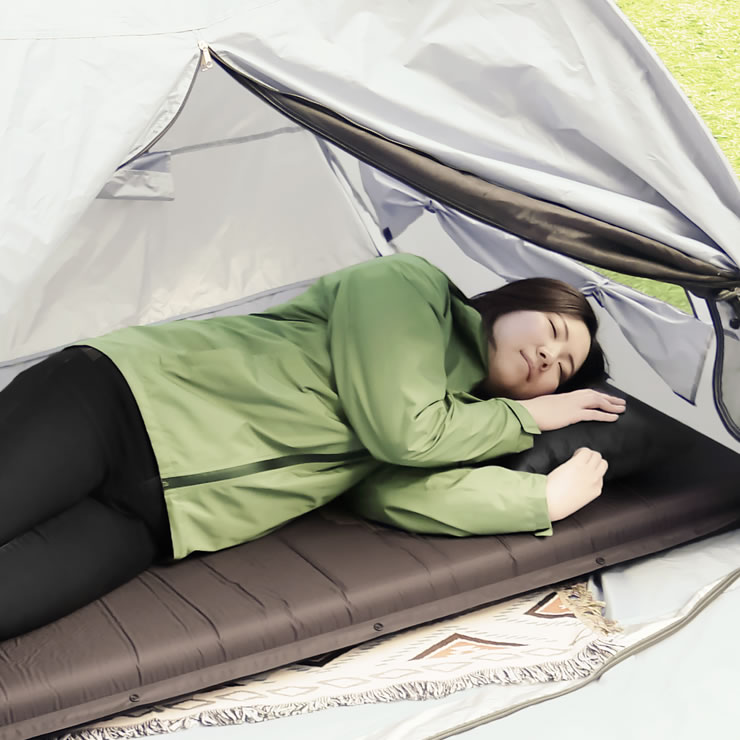 楽天市場】キャンプ マット 車中泊 [ 極厚 10cm 撥水 1分で自動で