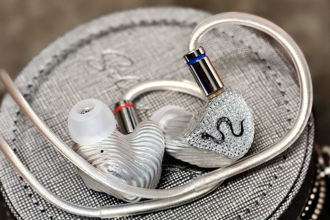 EarAcoustic Audio」が日本上陸 – 株式会社伊藤屋国際が取り扱い開始