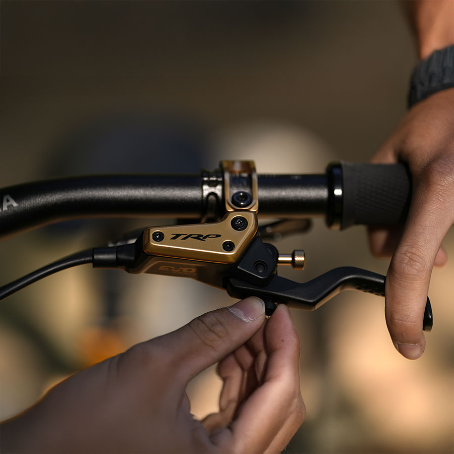 EVO PRO HD-M9040 / ブレーキレバー・キャリパーセット / TRP / ティー