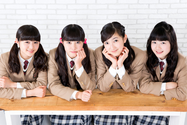 さくら学院 菊地最愛・水野由結・田口華・野津友那乃 2015年3月 卒業 サイン Amazon.co.jp: さくら学院 菊地最愛 水野由結 田口華 野津友那乃 2015