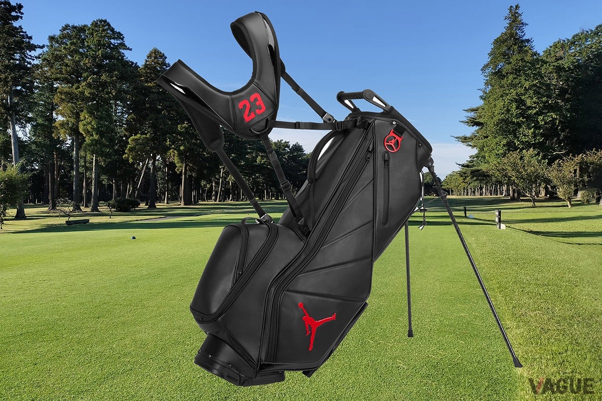 ジョーダンブランドのゴルフバッグに新色“ブラック×レッド”が登場
