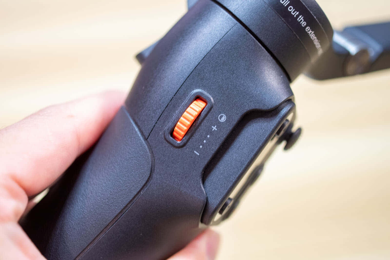 Hohem iSteady V3ジンバルがスマホ撮影を進化する、カメラの可能性を