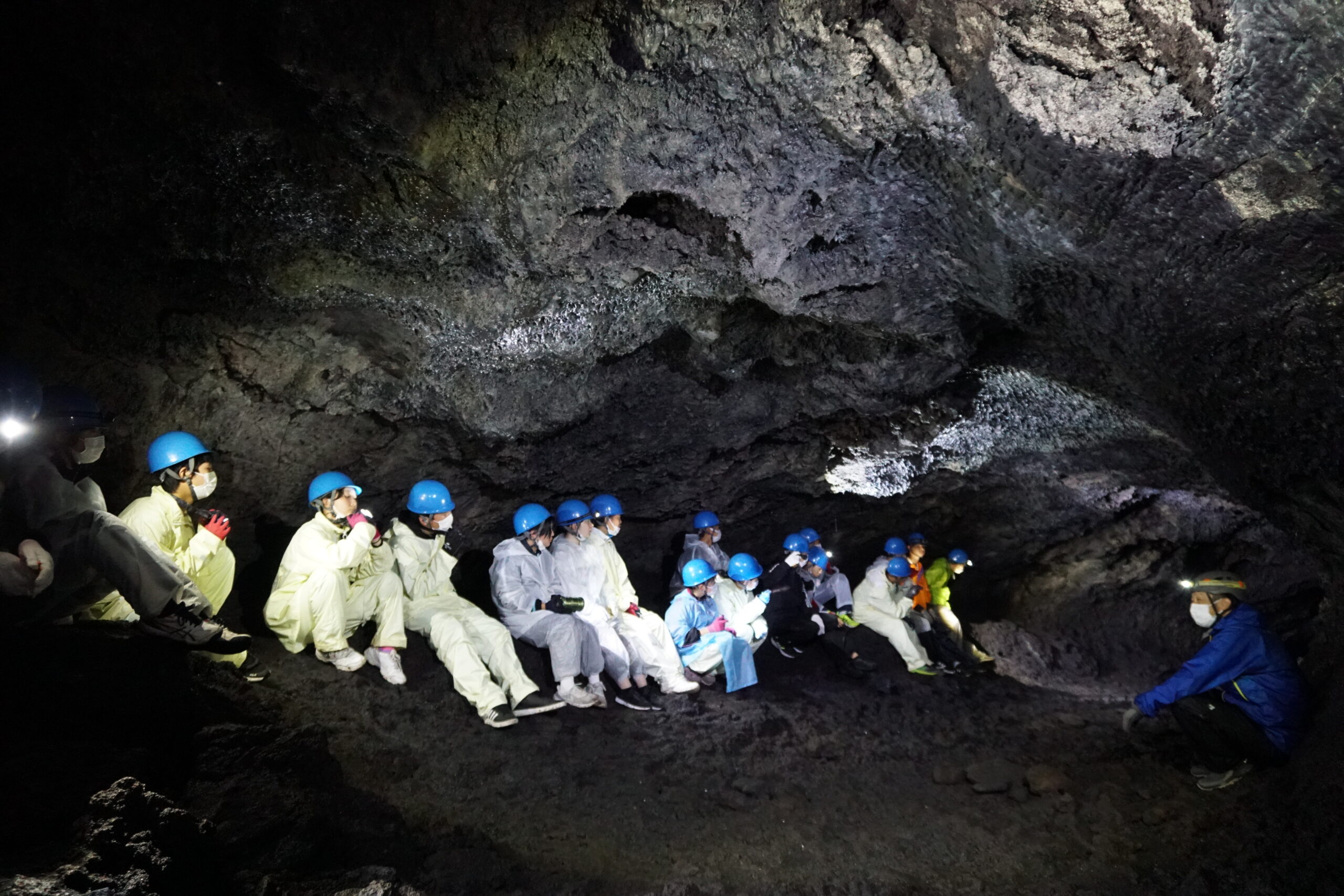 02-洞窟樹海探険 - ホールアース自然学校
