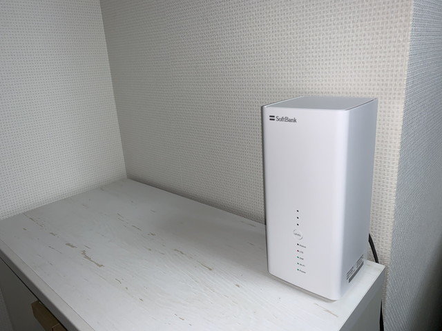 1,000円前後と安価に入手できる「SoftBank Air ターミナル」を使って64
