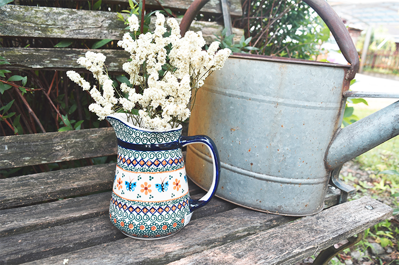 ポーリッシュポタリーでお花を楽しむ | 世界を旅して出会った雑貨屋さん