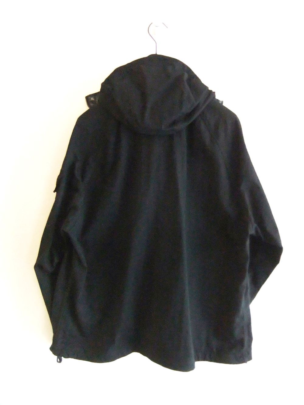 C.P. COMPANY - KNITTED NYLON JERSEY EXPLORER JACKET (ブラック