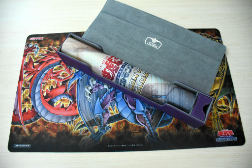 遊戯王」の海外公式プレイマットを買ったので，お気に入りポイントや