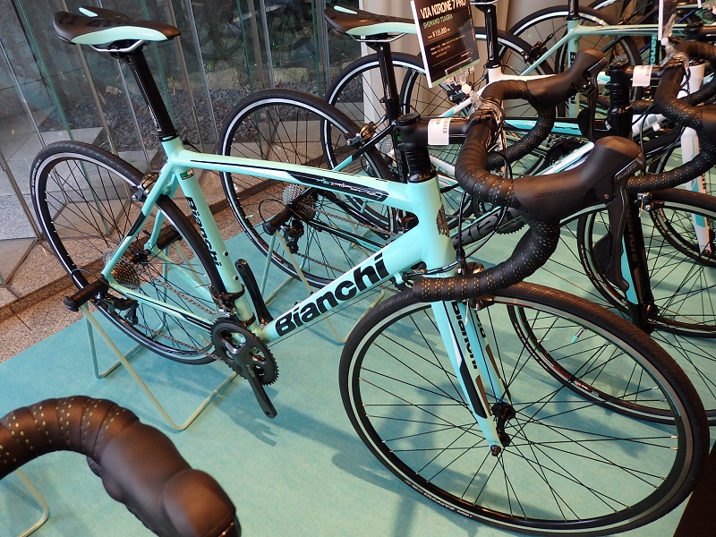 Bianchi (ビアンキ) ViaNirone7 PRO (ヴィアニローネプロ) SORA 完成車