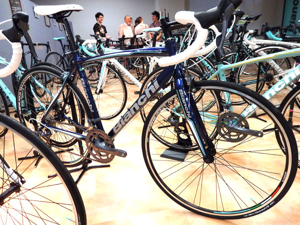 BIANCHI VIA NIRONE 7 PRO(ビアンキ ヴィア ニローネ 7)CLARIS完成車