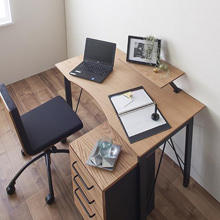 ワンランク上のワークスペースができる ヴィンテージ風L字パソコン