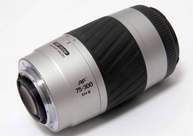 日本製 ミノルタ AF 75-300mm 4.5-5.6 DVII