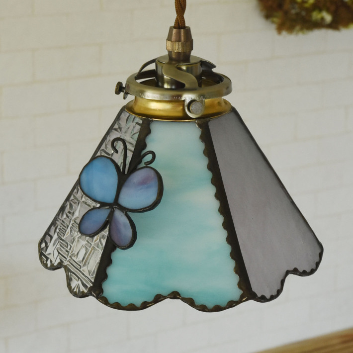 ステンドグラスのペンダント 1灯 ガラス 青い蝶々 かわいい【Papillon