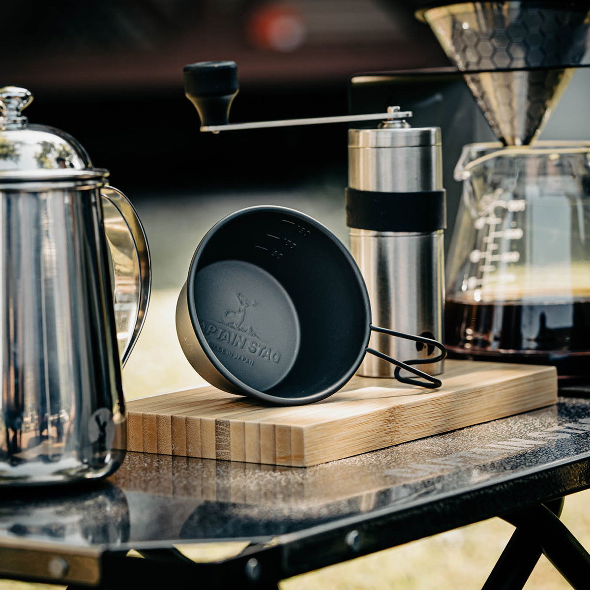 ステンレス カラーシェラカップ630ml（オキツモブラック