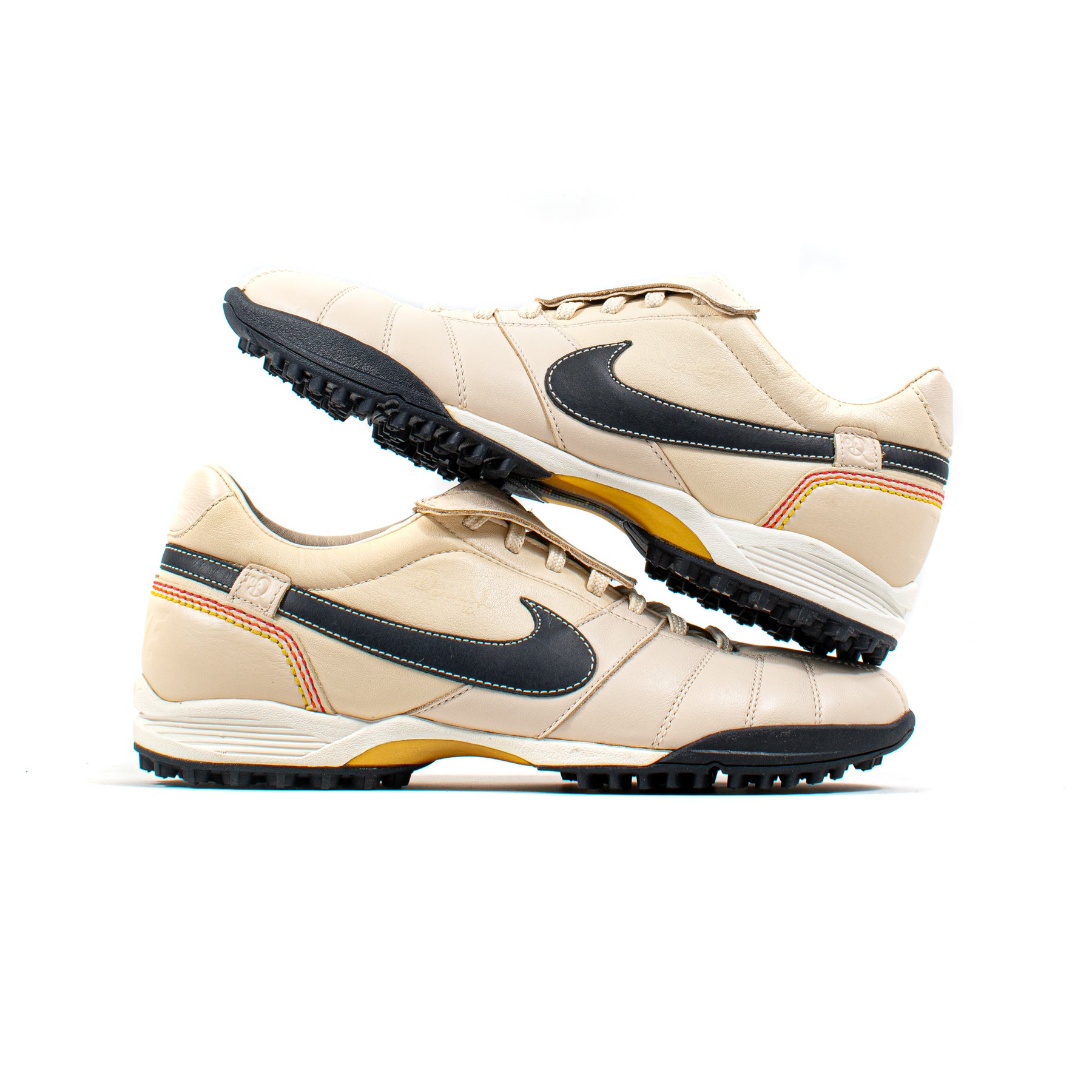 Nike Tiempo Ronaldinho Brasiliero Pearl Turf – Classic Soccer Cleats