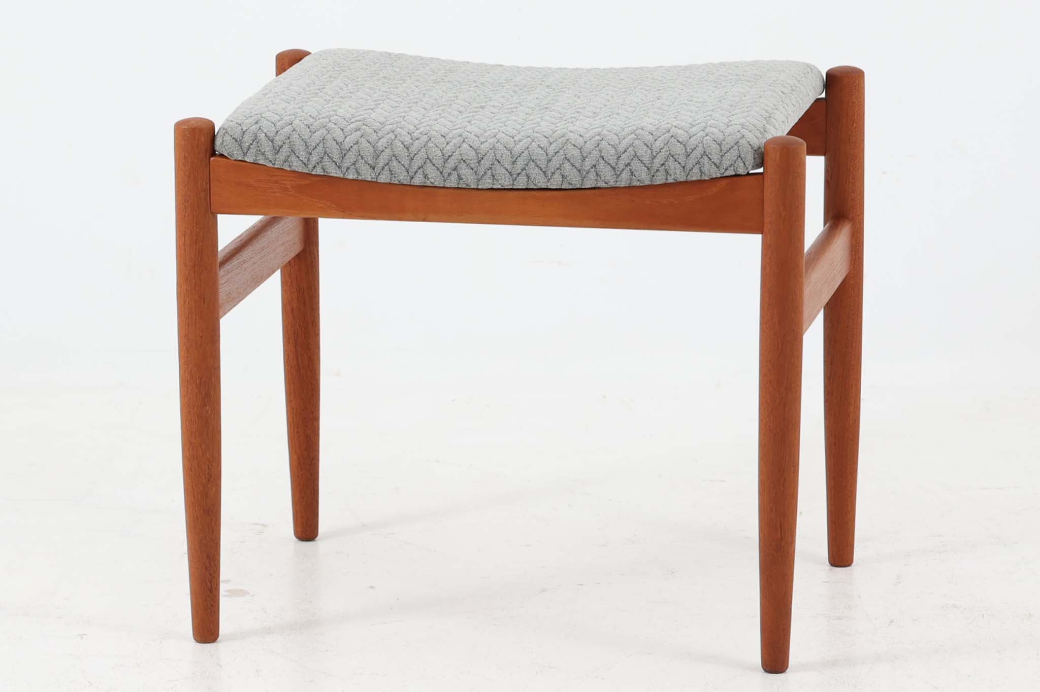 北欧ビンテージ / チェア・スツール / スツール – CHLOROS