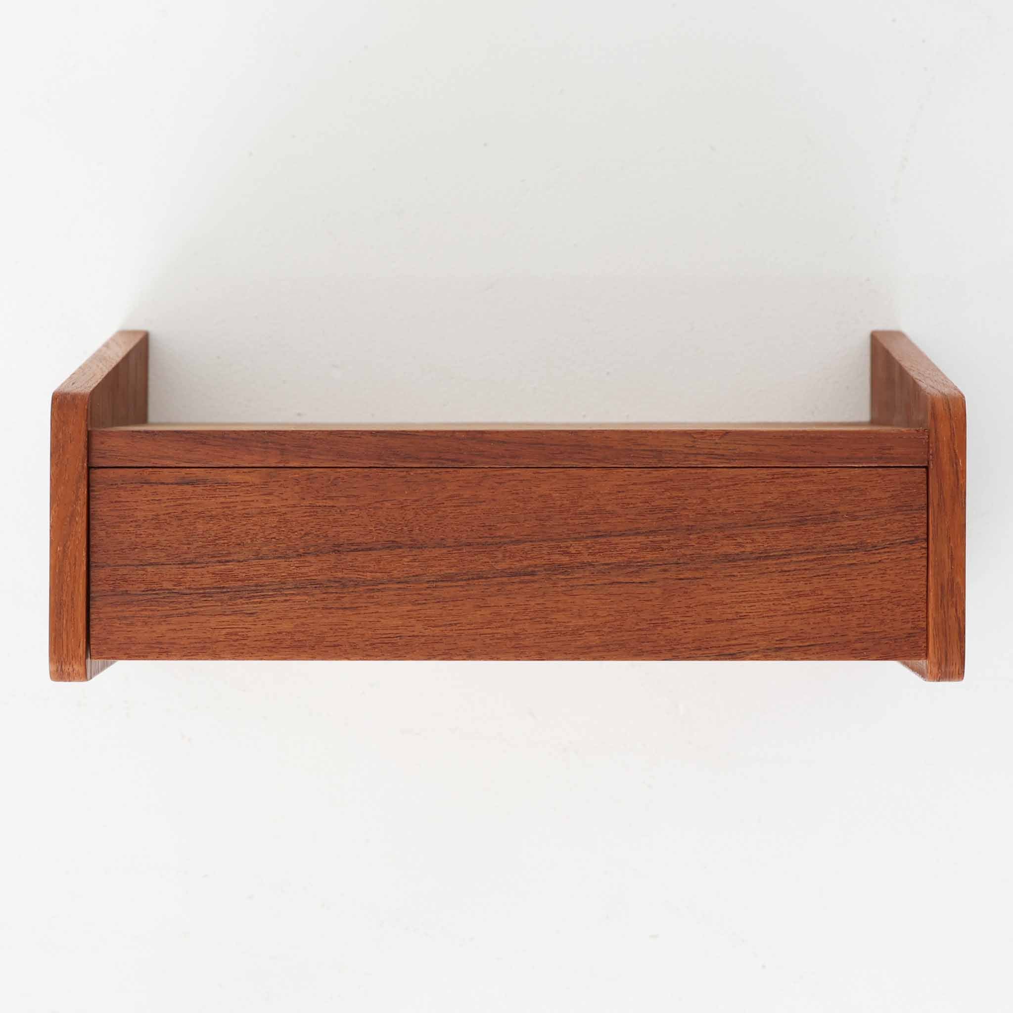 北欧ビンテージ アクセサリー ウォールシェルフ | スタイリッシュな