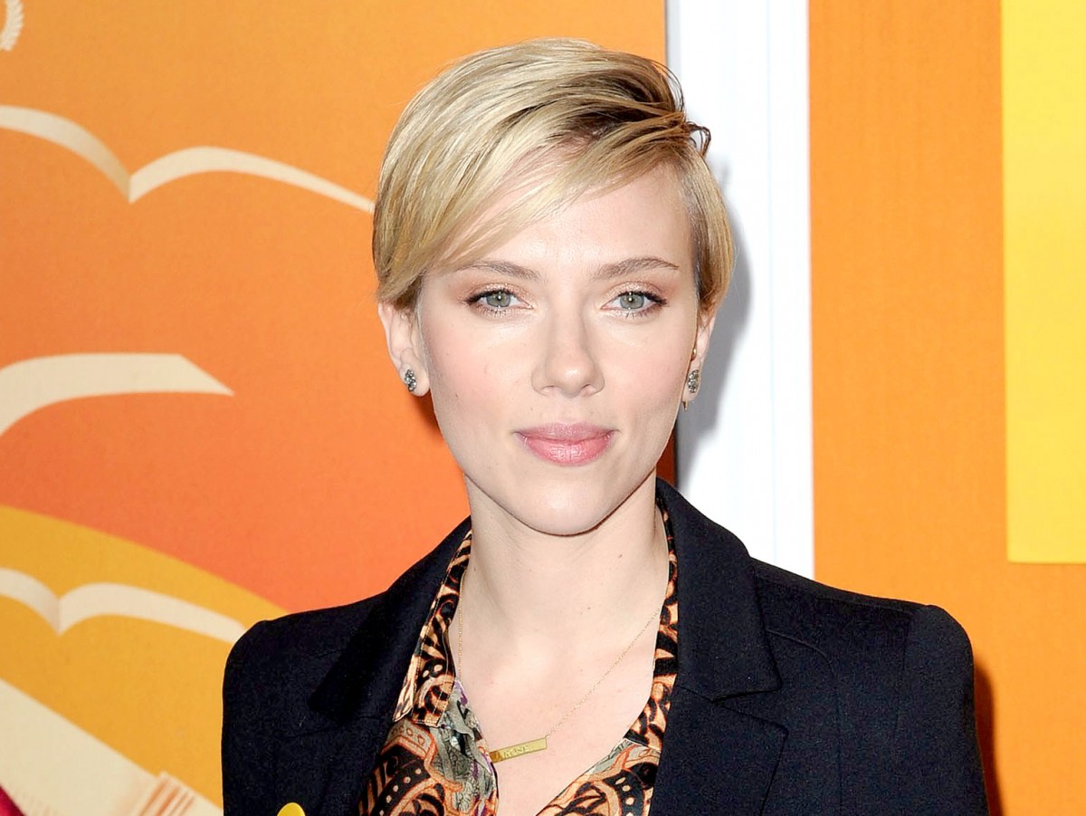 スカーレット・ヨハンソン、「歴代最高の北米興行収入を上げた女優