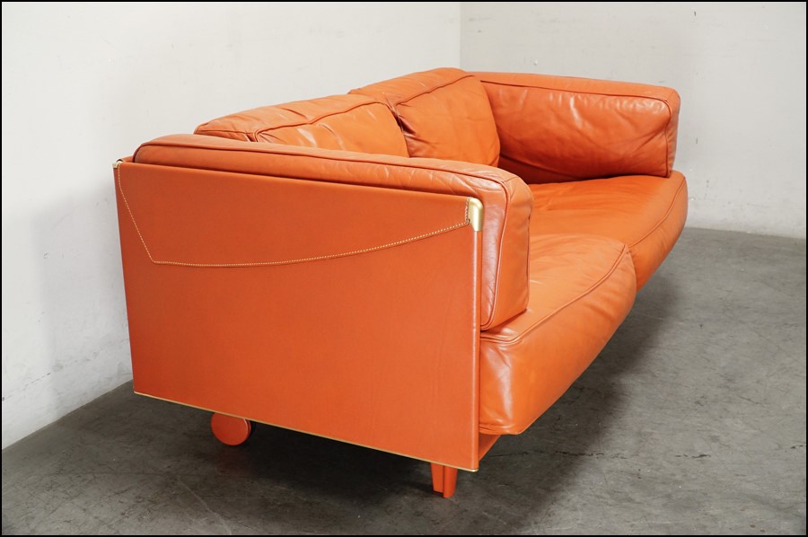 Poltrona Frau(ポルトローナ・フラウ) TWICE(トゥワイス) 2人掛け