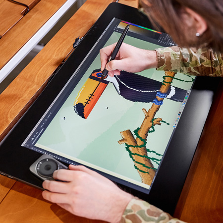 Wacom Cintiq Pro 24 Creative Pen & Touch Display DTH2420K0