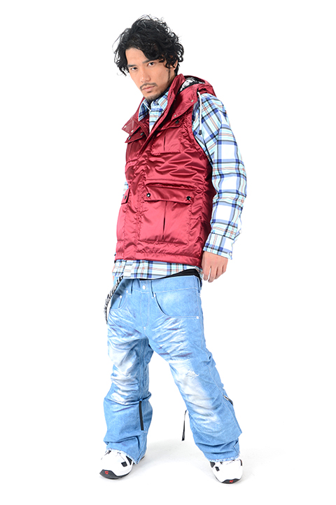 2018スノボーウェアのメンズ、レディース 着こなしやコディネイトのご