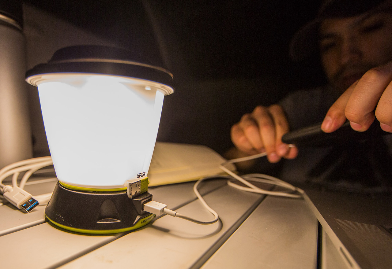 LIGHTHOUSE CORE LANTERN & USB POWER HUB | Goal Zero コンパクトLED