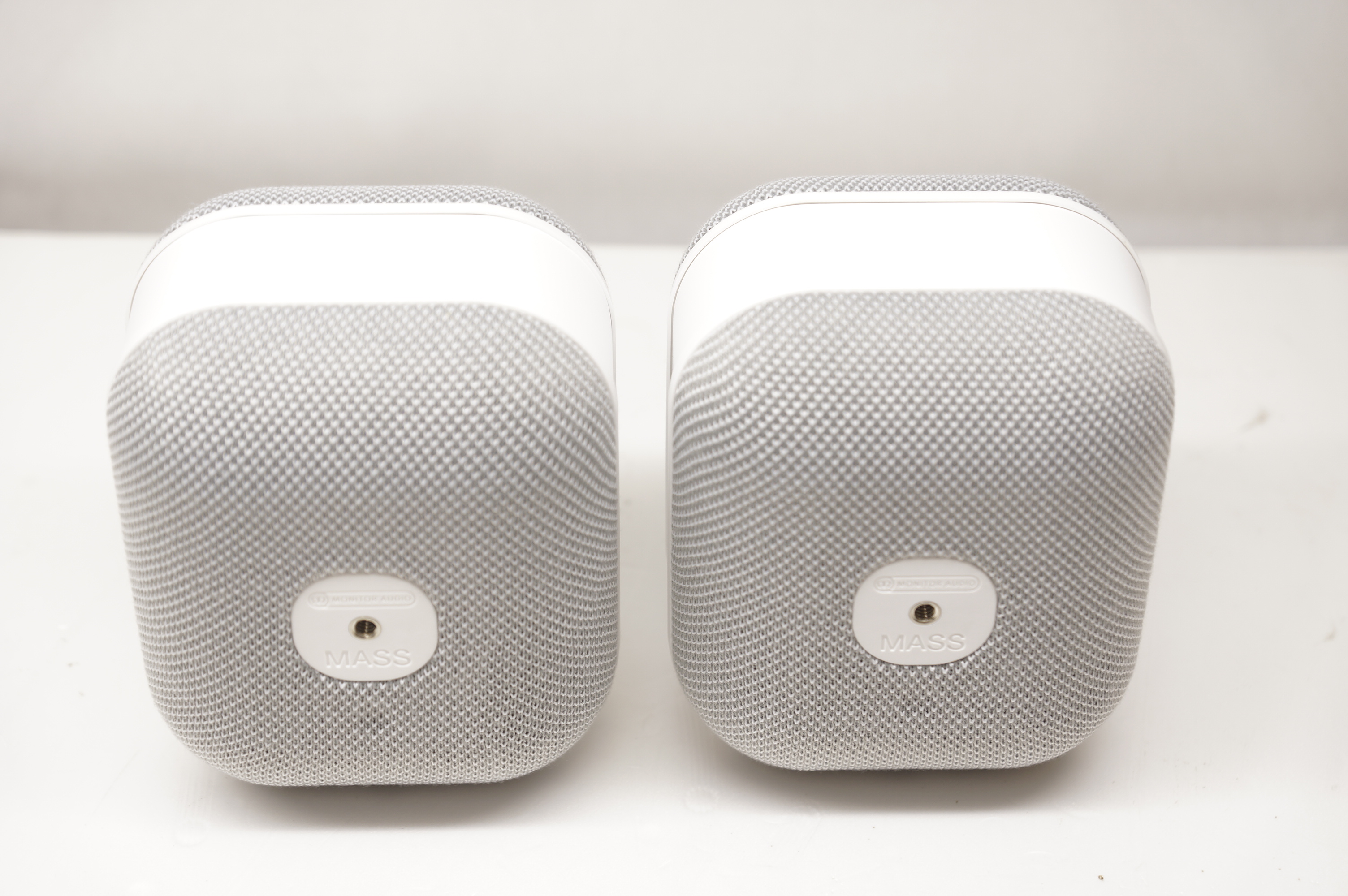 アバックWEB-SHOP / 【アウトレット】MONITORAUDIO MASS-2G ホワイト