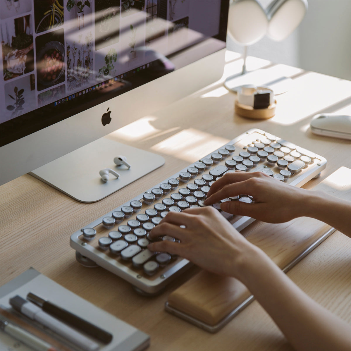 AZIO レトロクラシック Bluetooth キーボード - AZIO Corporation