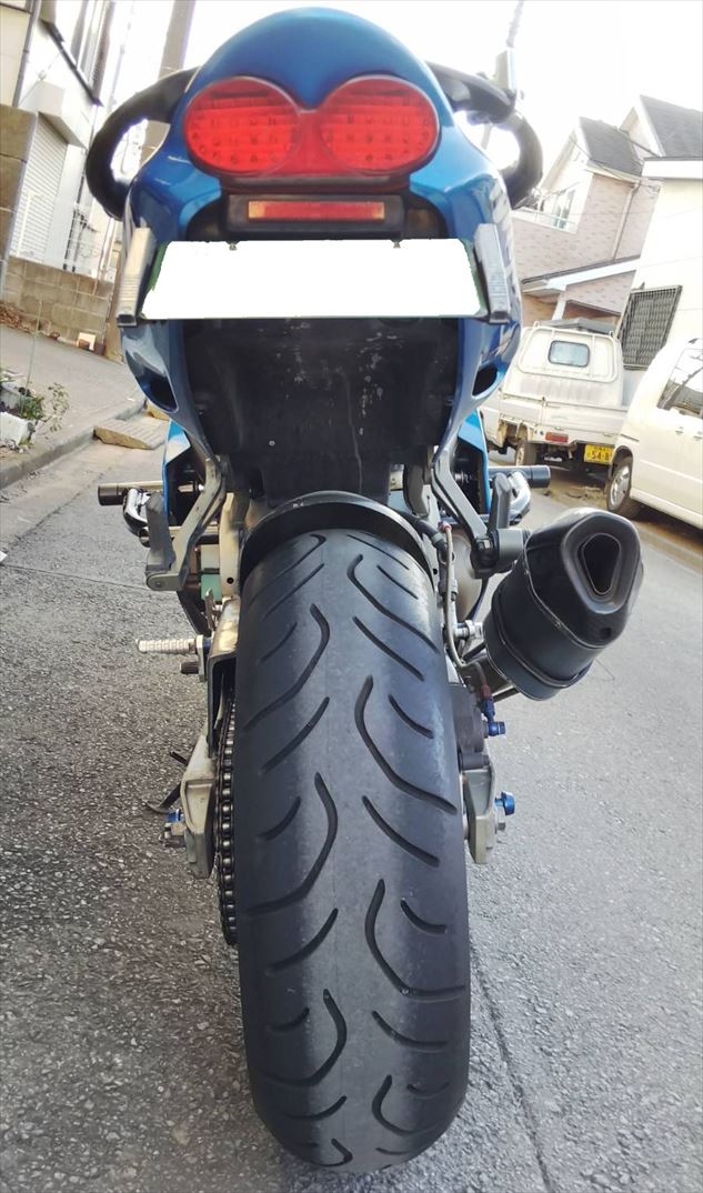 ZX-9Rにスタントやジムカーナで使えるエンジンガード装着！| AxxL