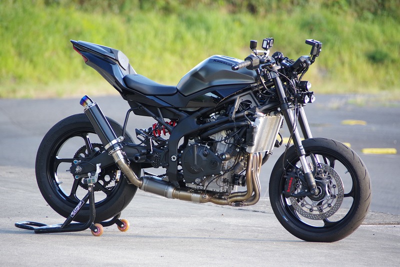 ネイキッド化したZX-25R SE（2023）のカスタムのレポート