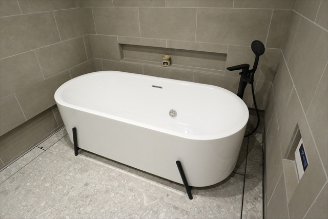 フリースタンディングバスタブ NB25708W-1KB