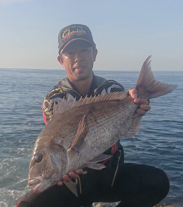 山形県庄内浜での真鯛釣り | がまかつ