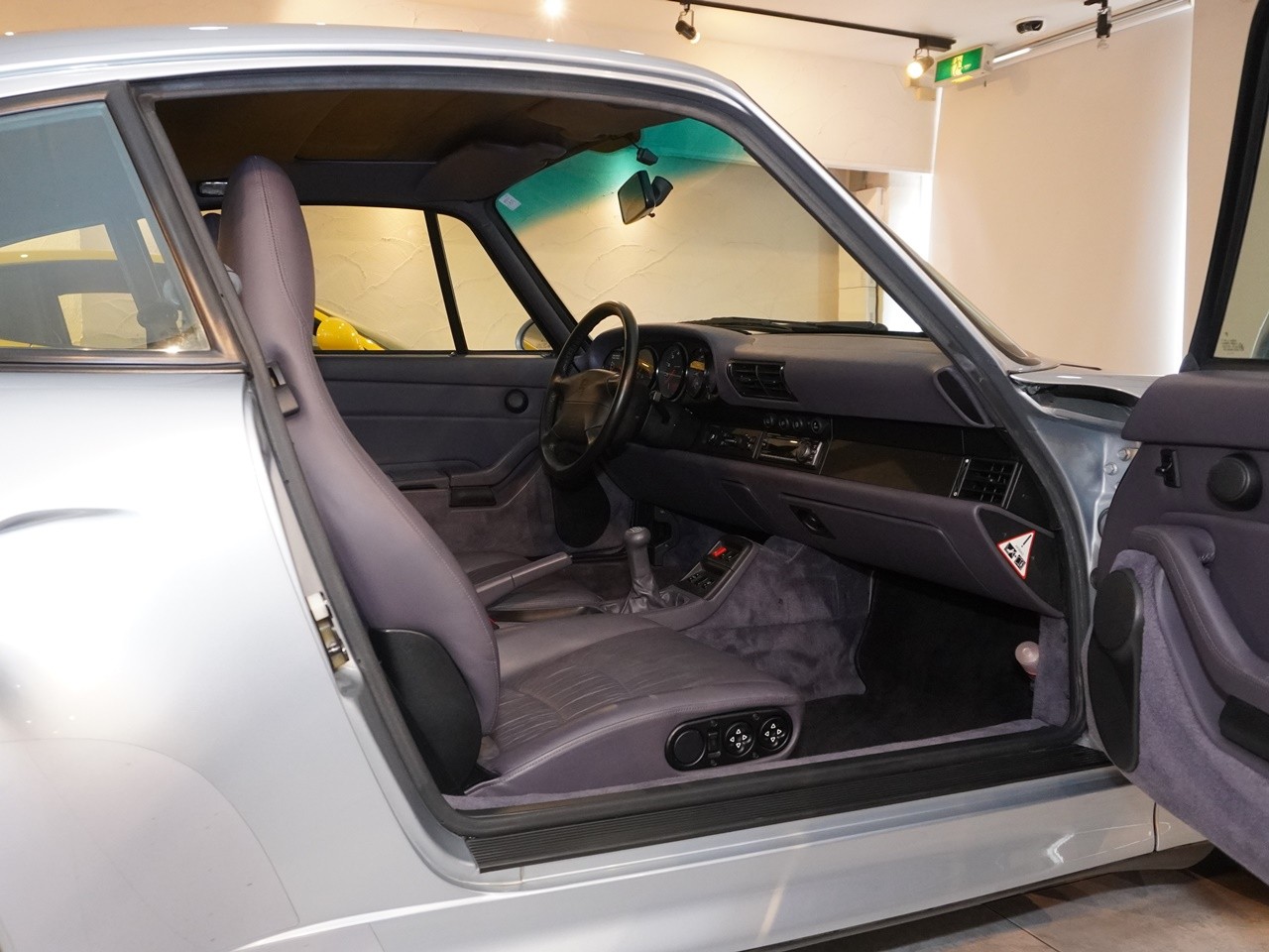 ポルシェ|911(Type993)|ターボS ミツワディーラー車 X50/X79 3.6L