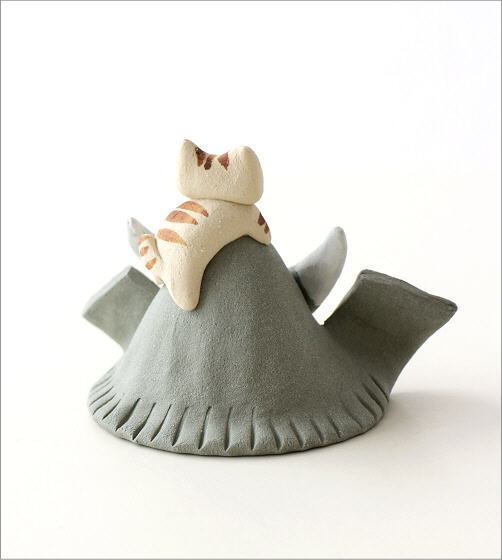 五月人形 コンパクト 陶器 おしゃれ 置物 オブジェ 兜 兜飾り ねこ 猫