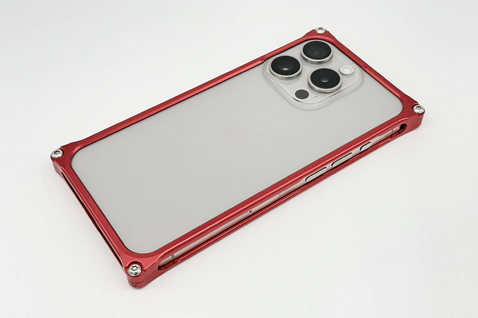 ギルドデザイン ジュラルミン削り出しケース『 Solidbumper for iPhone