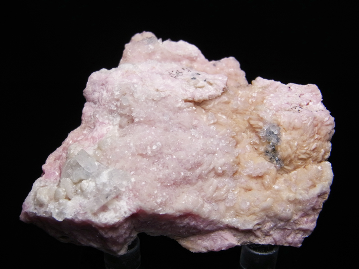 北海道稲倉石鉱山産 菱マンガン鉱＆水晶 (Rhodochrosite & Quartz