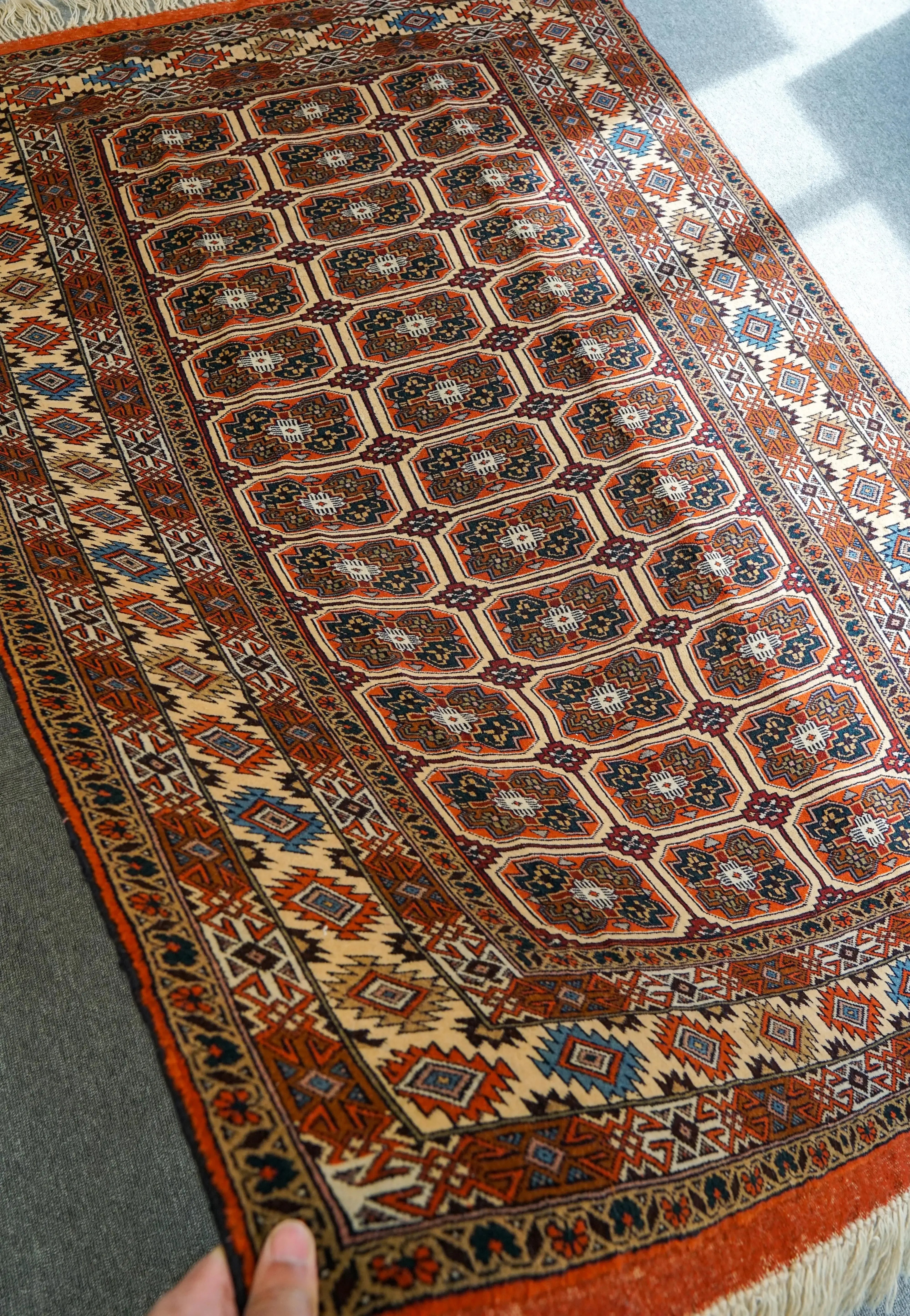 174×120cm トルクメン ボハラ 手織り絨毯 - Decorworks