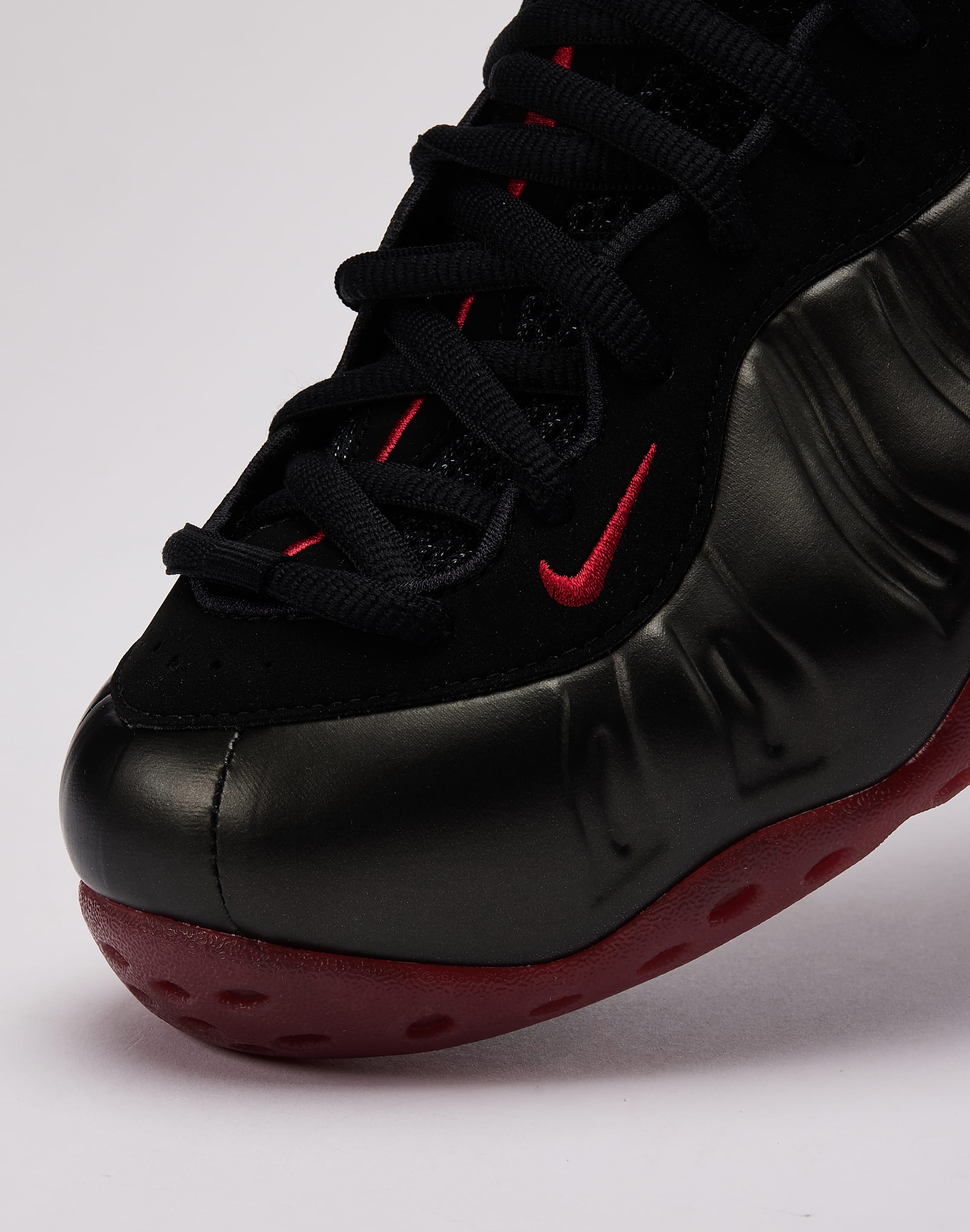 Nike Air Foamposite One 'Black and Varsity Red' – DTLR